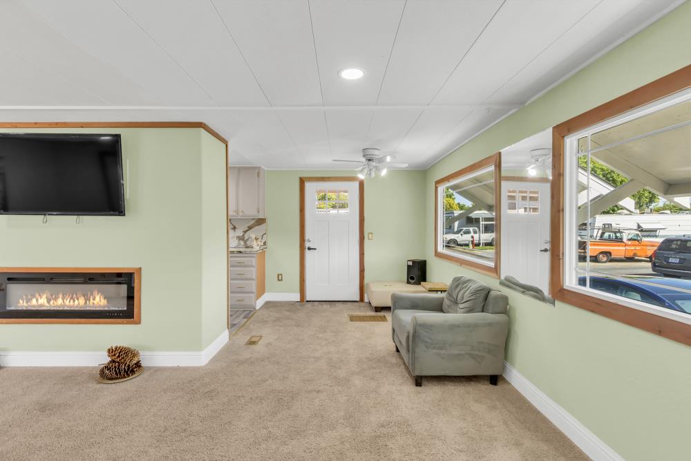 Detail Gallery Image 14 of 31 For 5935 Auburn Blvd 154, Citrus Heights,  CA 95621 - 2 Beds | 1 Baths