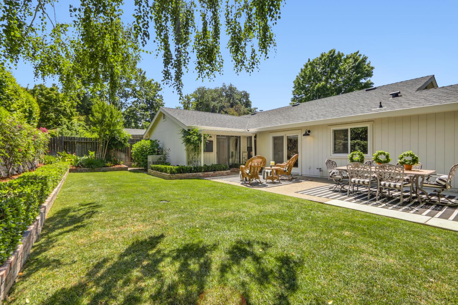 Detail Gallery Image 36 of 38 For 4939 Kurz Cir, Carmichael,  CA 95608 - 3 Beds | 2 Baths