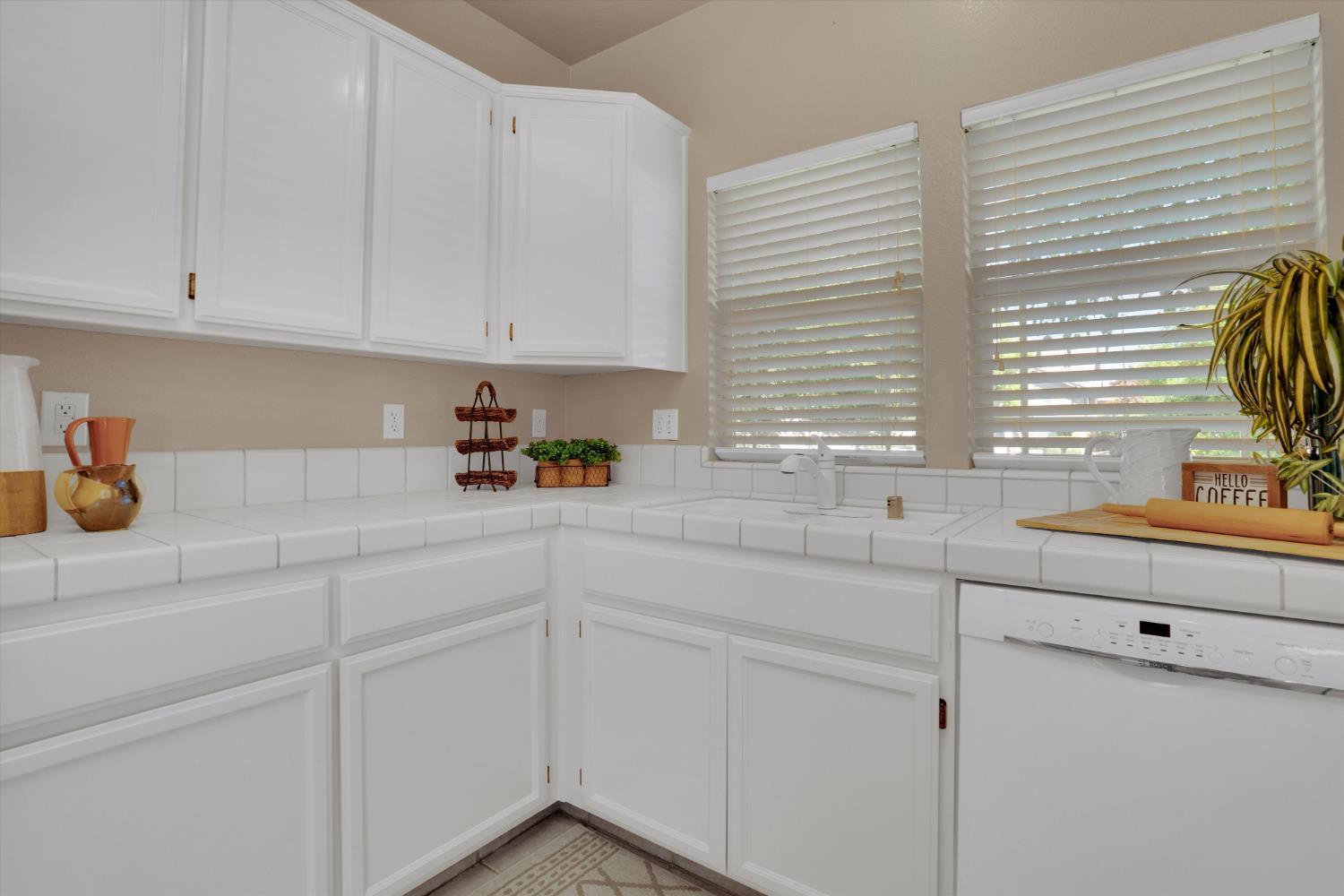 Detail Gallery Image 18 of 32 For 2625 Carmichael Way, Turlock,  CA 95382 - 3 Beds | 2 Baths