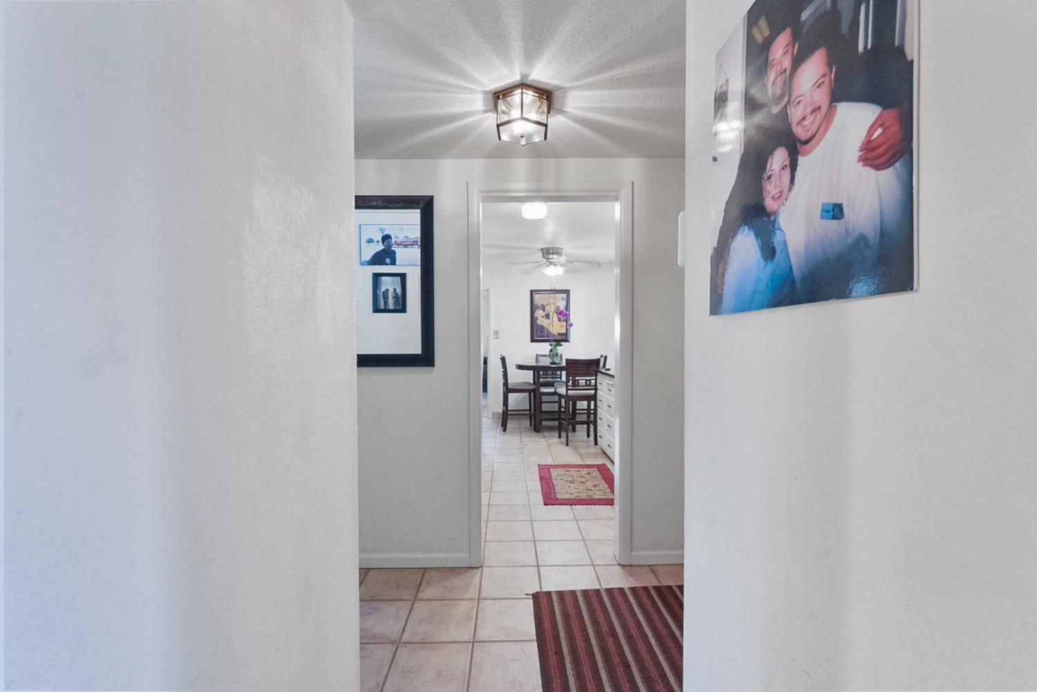 Detail Gallery Image 7 of 29 For 223 E Yorkshire Dr, Stockton,  CA 95207 - 3 Beds | 2 Baths