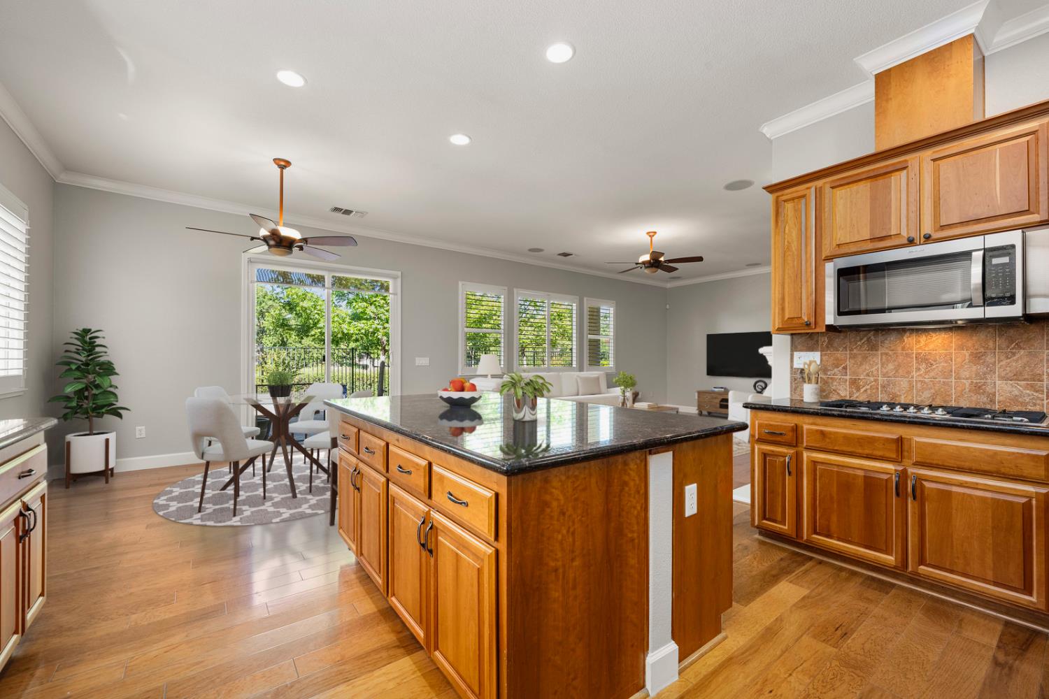 Detail Gallery Image 17 of 53 For 7473 Grassy Creek Way, El Dorado Hills,  CA 95762 - 2 Beds | 2/1 Baths