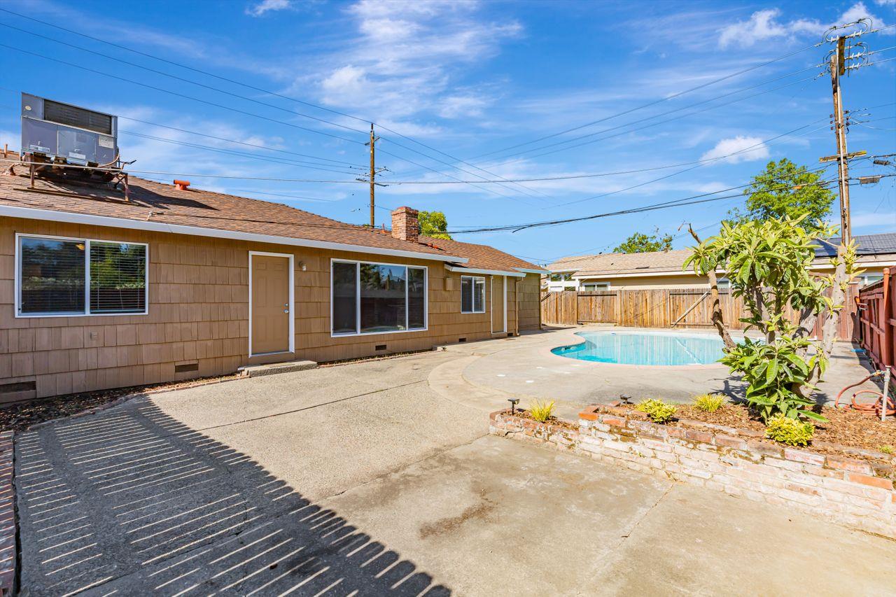 Detail Gallery Image 69 of 72 For 4130 Arden Way, Sacramento,  CA 95864 - – Beds | – Baths