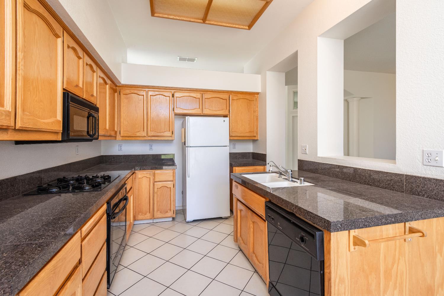 Detail Gallery Image 21 of 48 For 9051 Allenford Pl, Elk Grove,  CA 95624 - 3 Beds | 2 Baths