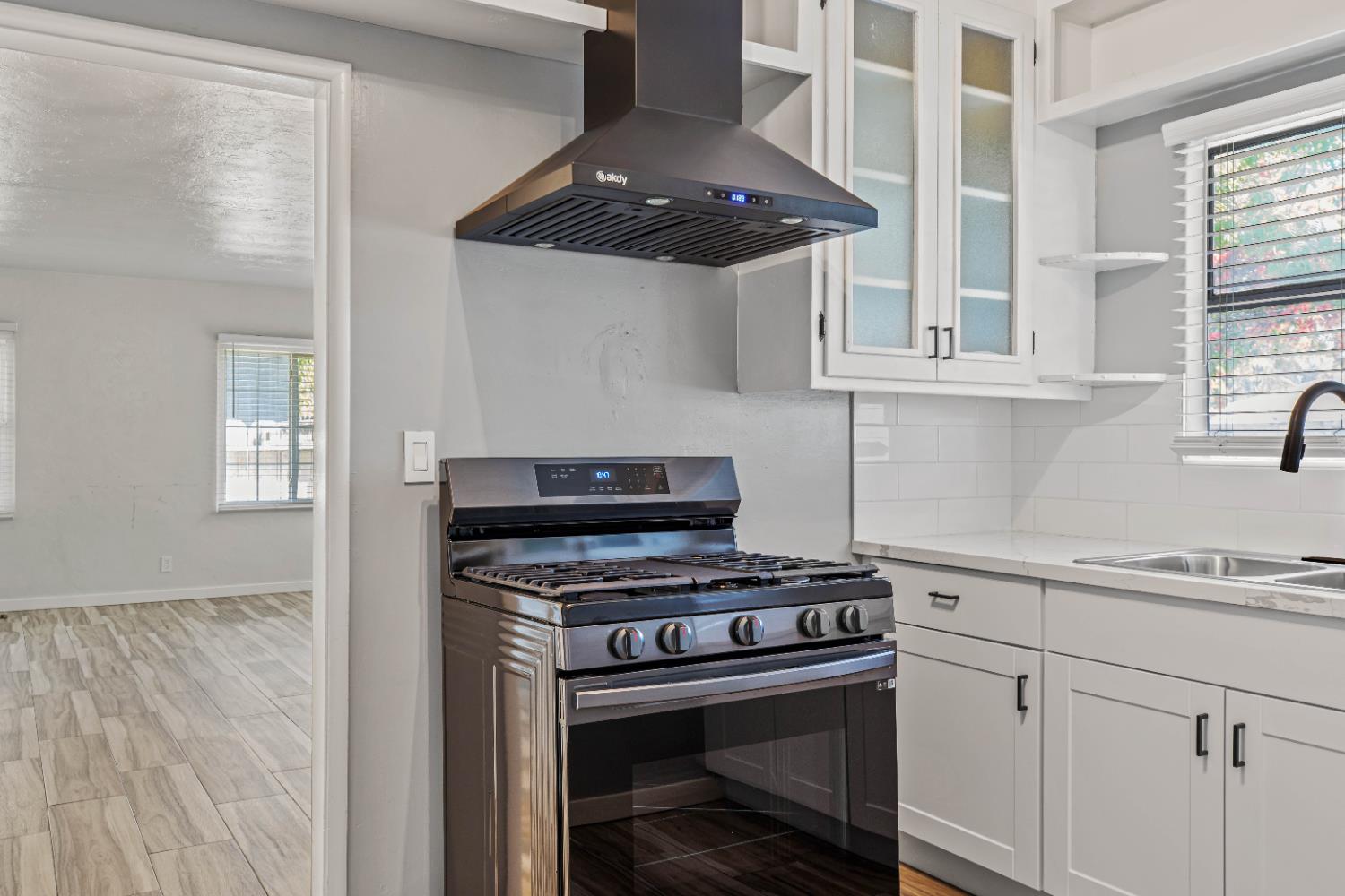 Detail Gallery Image 19 of 40 For 1705 Lois Way, Ceres,  CA 95307 - 3 Beds | 2 Baths