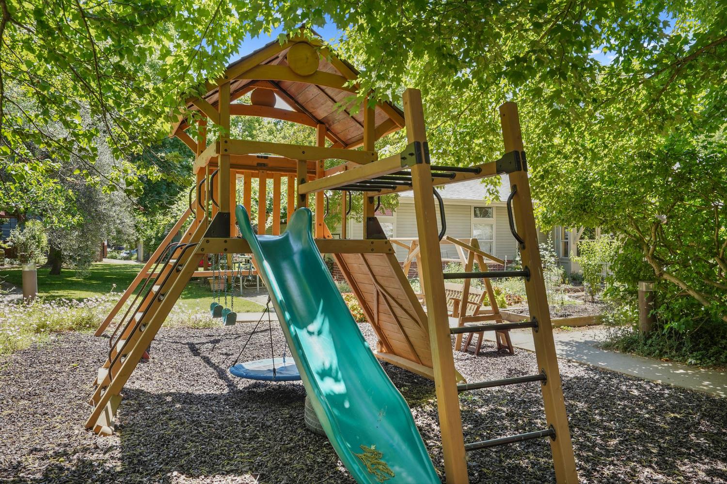 Photo #52: 225061604 Listing: Photo #52