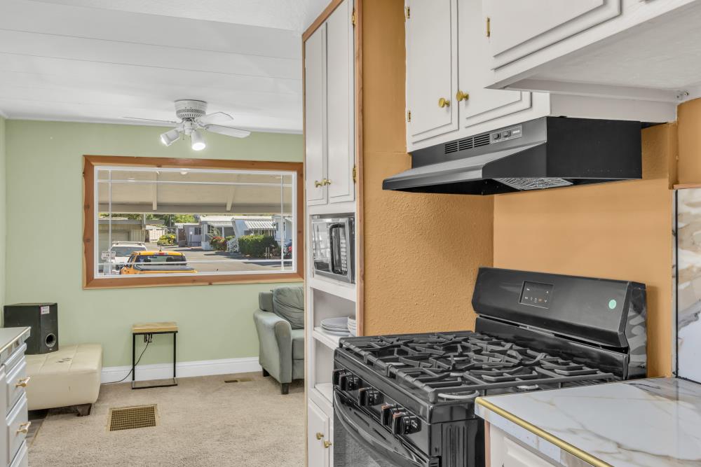Detail Gallery Image 9 of 31 For 5935 Auburn Blvd 154, Citrus Heights,  CA 95621 - 2 Beds | 1 Baths