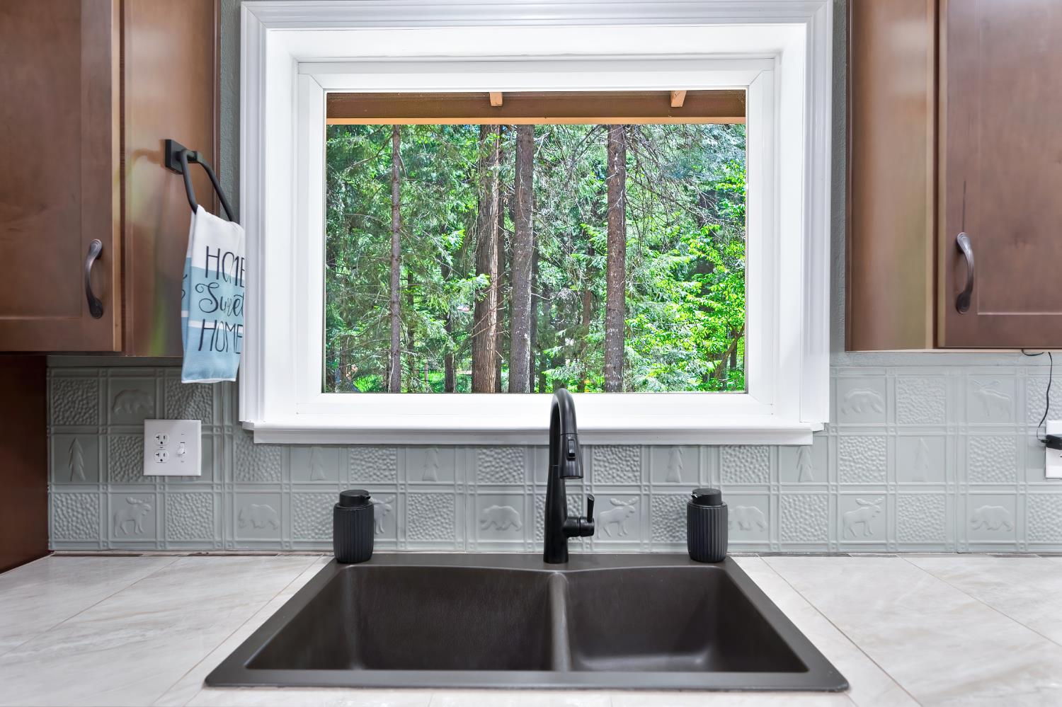 Detail Gallery Image 11 of 36 For 3063 Zinc Dr, Pollock Pines,  CA 95726 - 3 Beds | 2 Baths