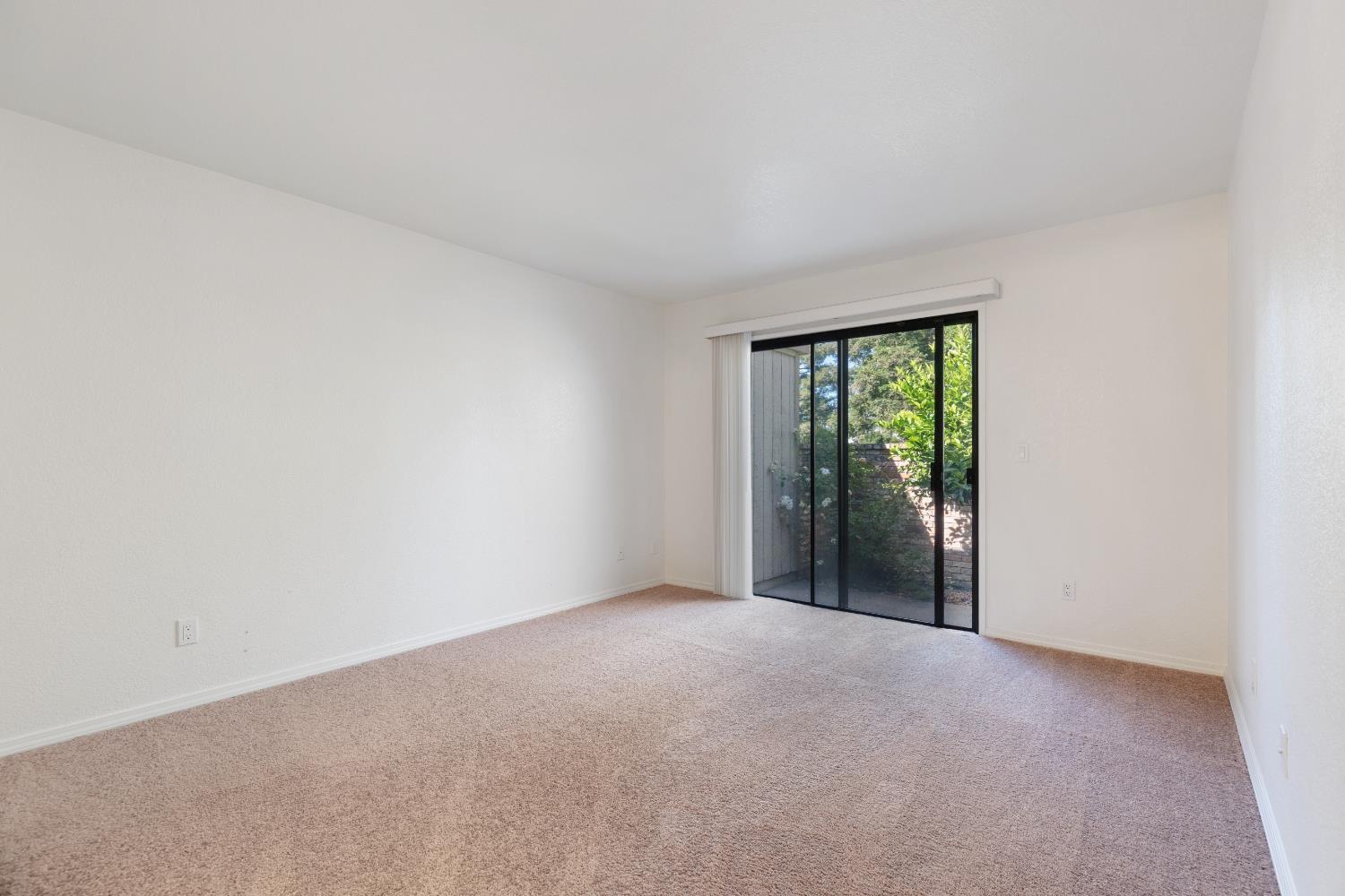 Detail Gallery Image 15 of 27 For 6401 El Porto Ln, Citrus Heights,  CA 95621 - 3 Beds | 2 Baths