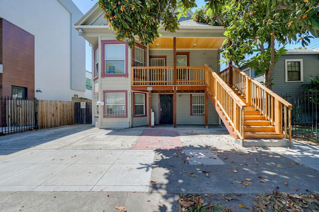 Detail Gallery Image 2 of 13 For 2220 15th St, Sacramento,  CA 95818 - – Beds | – Baths
