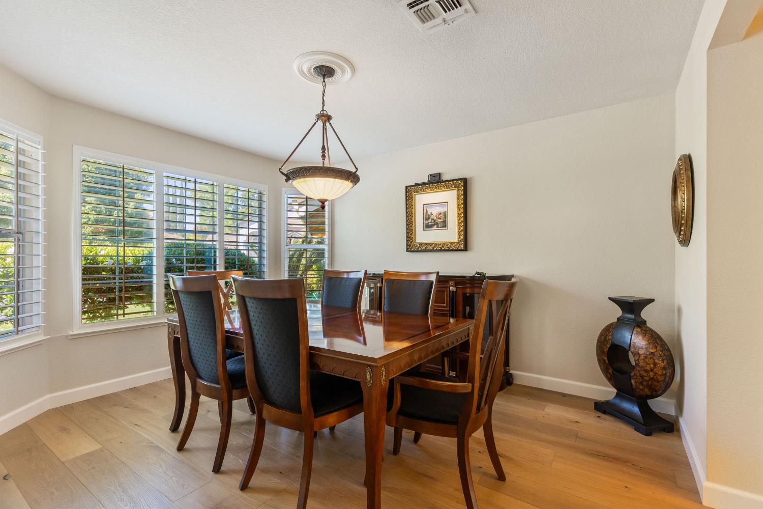 Detail Gallery Image 11 of 35 For 501 Bristol Ct, Roseville,  CA 95661 - 4 Beds | 3 Baths