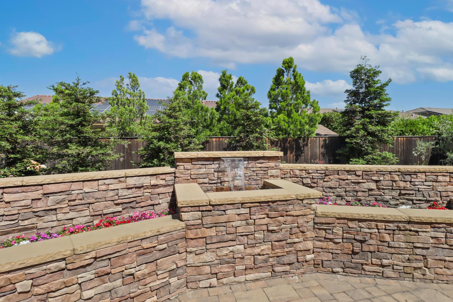 Detail Gallery Image 42 of 55 For 2253 Somerset Cir, Woodland,  CA 95776 - 3 Beds | 2 Baths