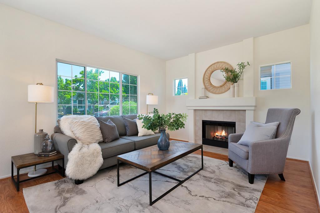 Detail Gallery Image 4 of 25 For 461 Carlson Way, Folsom,  CA 95630 - 3 Beds | 2 Baths