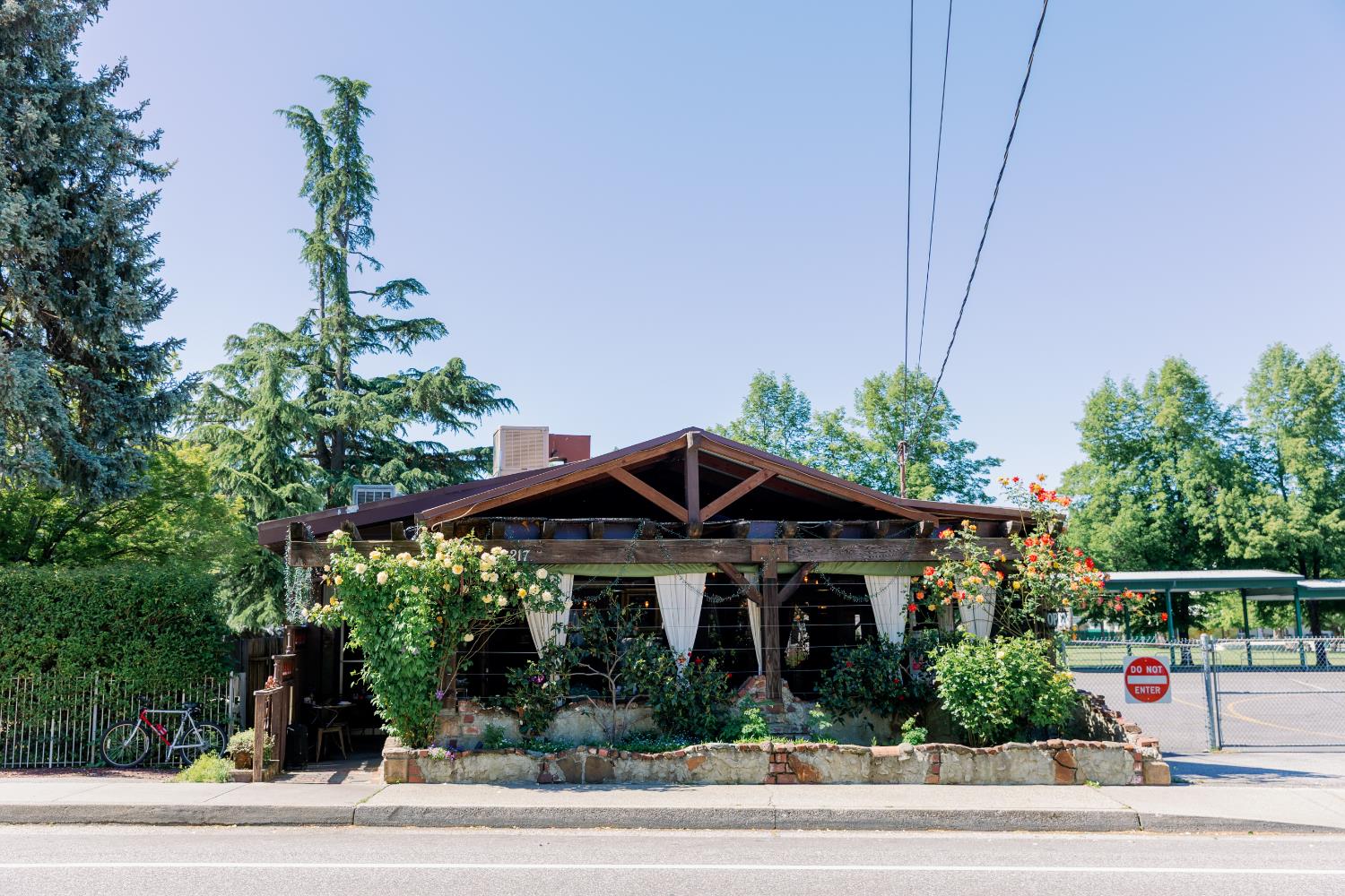 Detail Gallery Image 14 of 28 For 217 Colfax Ave, Grass Valley,  CA 95945 - – Beds | – Baths