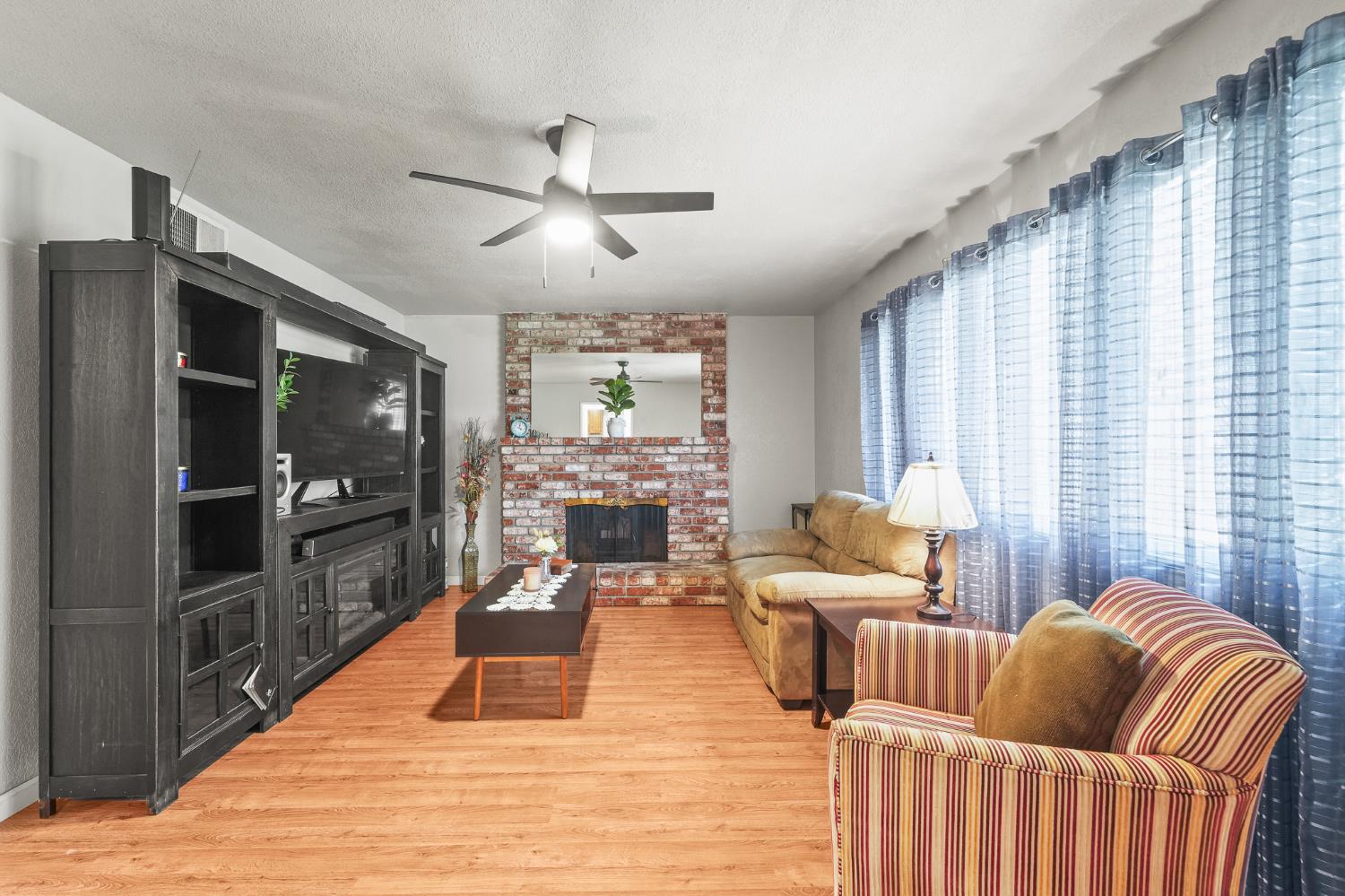 Detail Gallery Image 16 of 41 For 1425 Rosemead Ct, Modesto,  CA 95350 - 3 Beds | 2 Baths