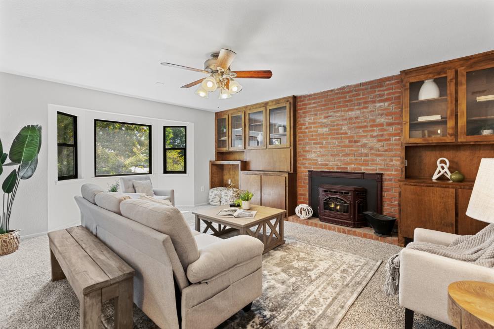 Detail Gallery Image 13 of 69 For 8744 Rubia Dr, Elk Grove,  CA 95624 - 3 Beds | 2/1 Baths