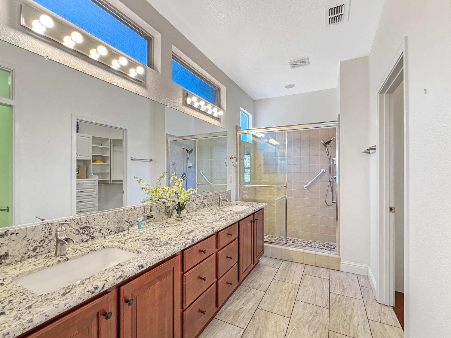 Detail Gallery Image 31 of 42 For 2052 Stonecrest Ln, Lincoln,  CA 95648 - 2 Beds | 2 Baths