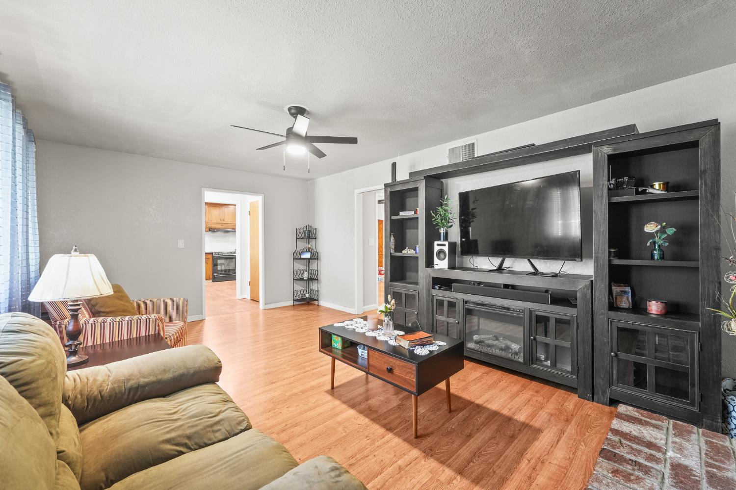 Detail Gallery Image 14 of 41 For 1425 Rosemead Ct, Modesto,  CA 95350 - 3 Beds | 2 Baths