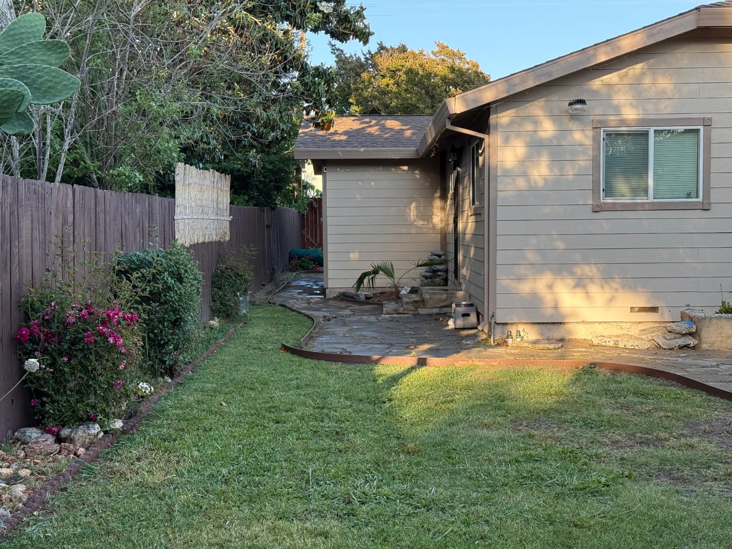 Detail Gallery Image 9 of 9 For 1748 Richmond St, Sacramento,  CA 95825 - 4 Beds | 2 Baths