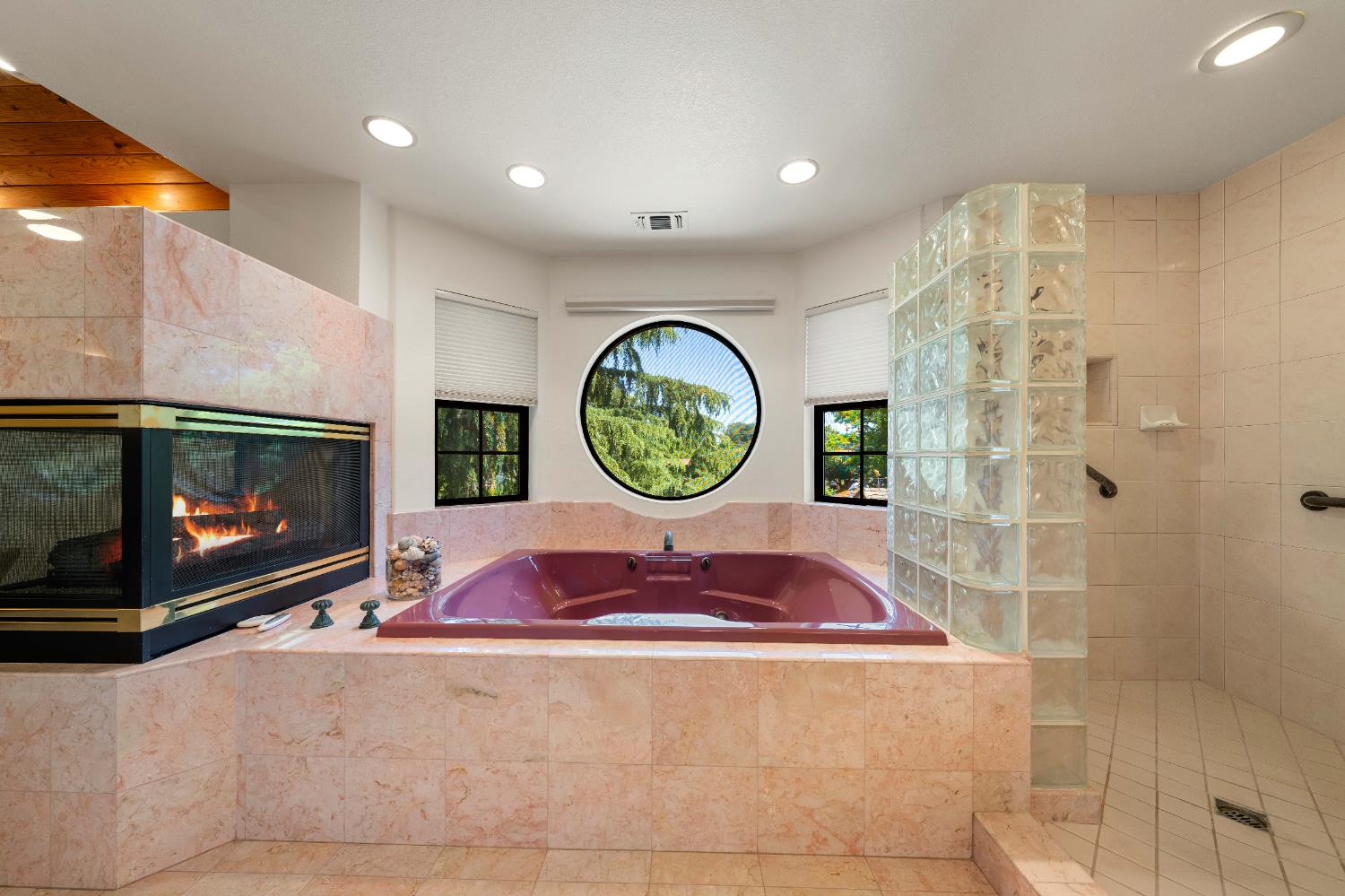 Detail Gallery Image 43 of 95 For 3004 Root Ave, Carmichael,  CA 95608 - 5 Beds | 4/2 Baths
