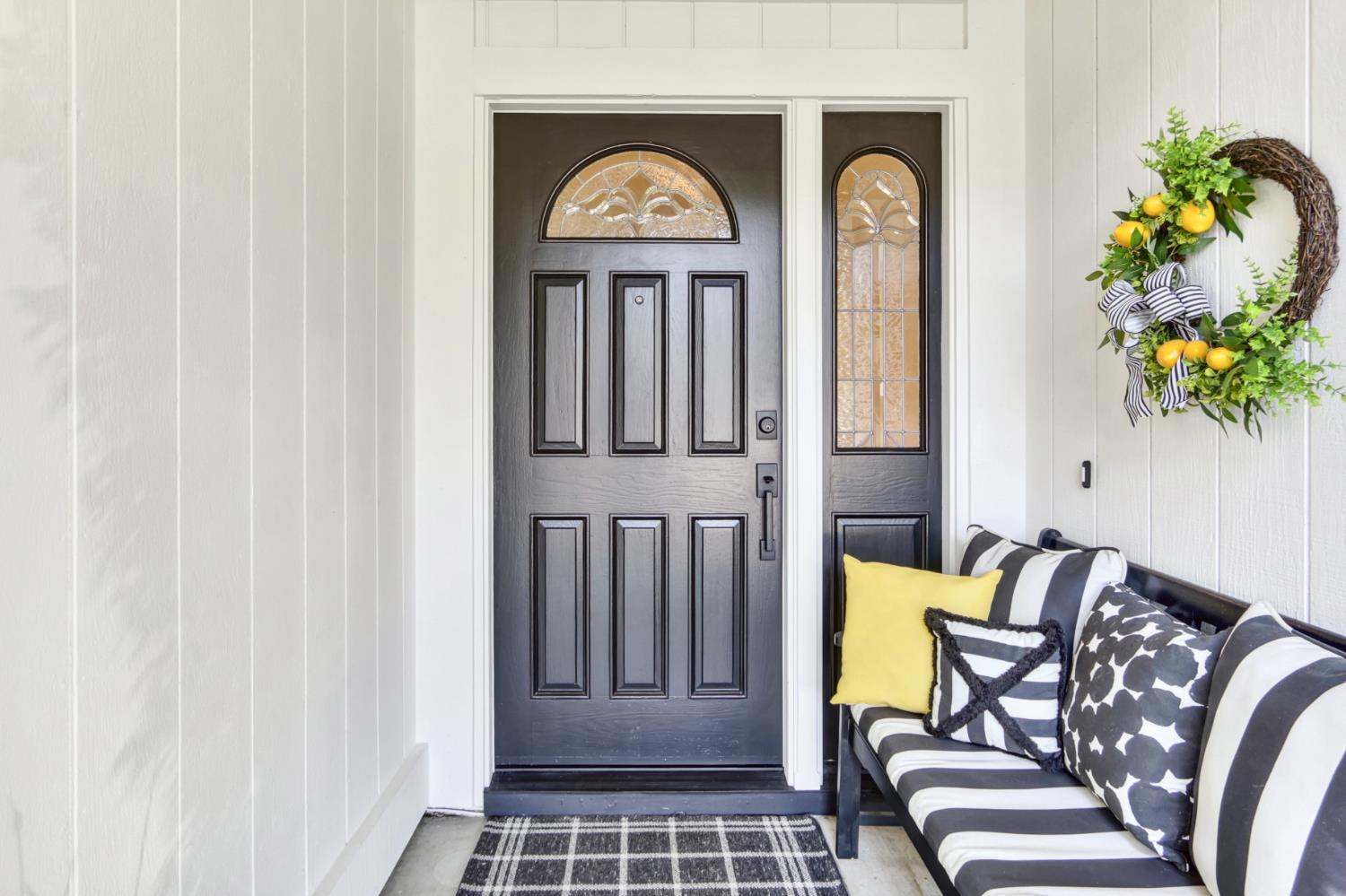 Detail Gallery Image 3 of 38 For 4939 Kurz Cir, Carmichael,  CA 95608 - 3 Beds | 2 Baths