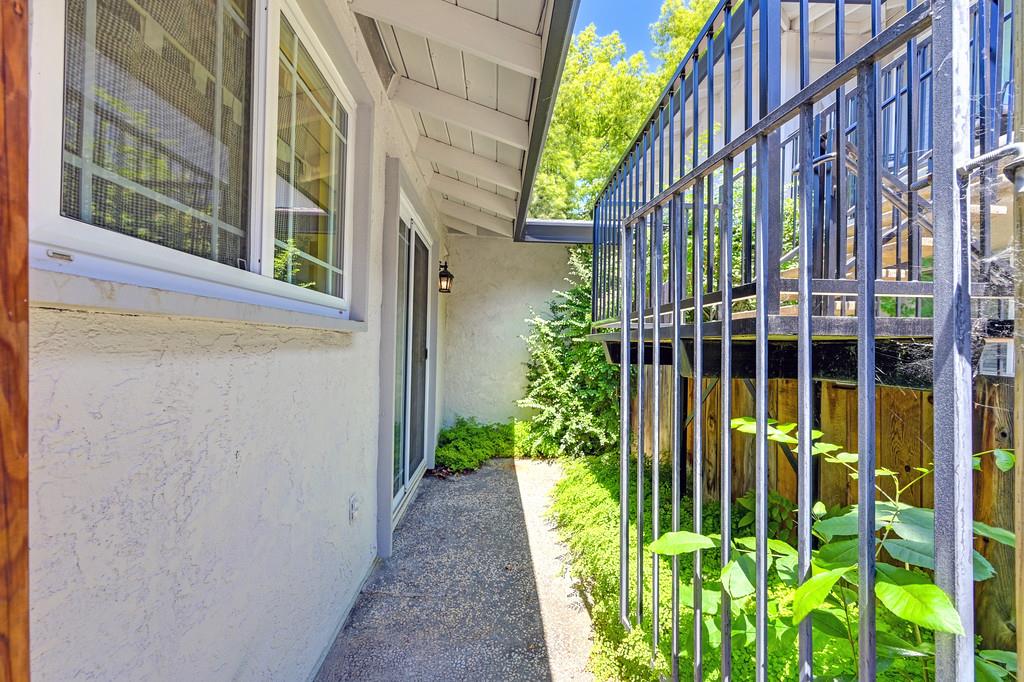 Detail Gallery Image 33 of 34 For 4030 Grover Ct, Carmichael,  CA 95608 - 3 Beds | 2 Baths