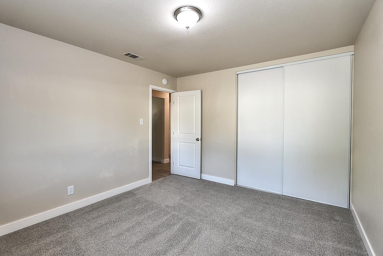 Detail Gallery Image 16 of 20 For 5615 Arlyn Way, Fair Oaks,  CA 95628 - 3 Beds | 1 Baths