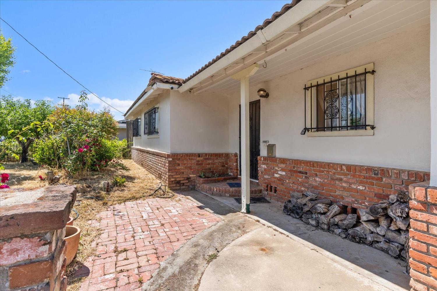 Detail Gallery Image 5 of 51 For 1961 17th St, Olivehurst,  CA 95961 - 3 Beds | 2 Baths