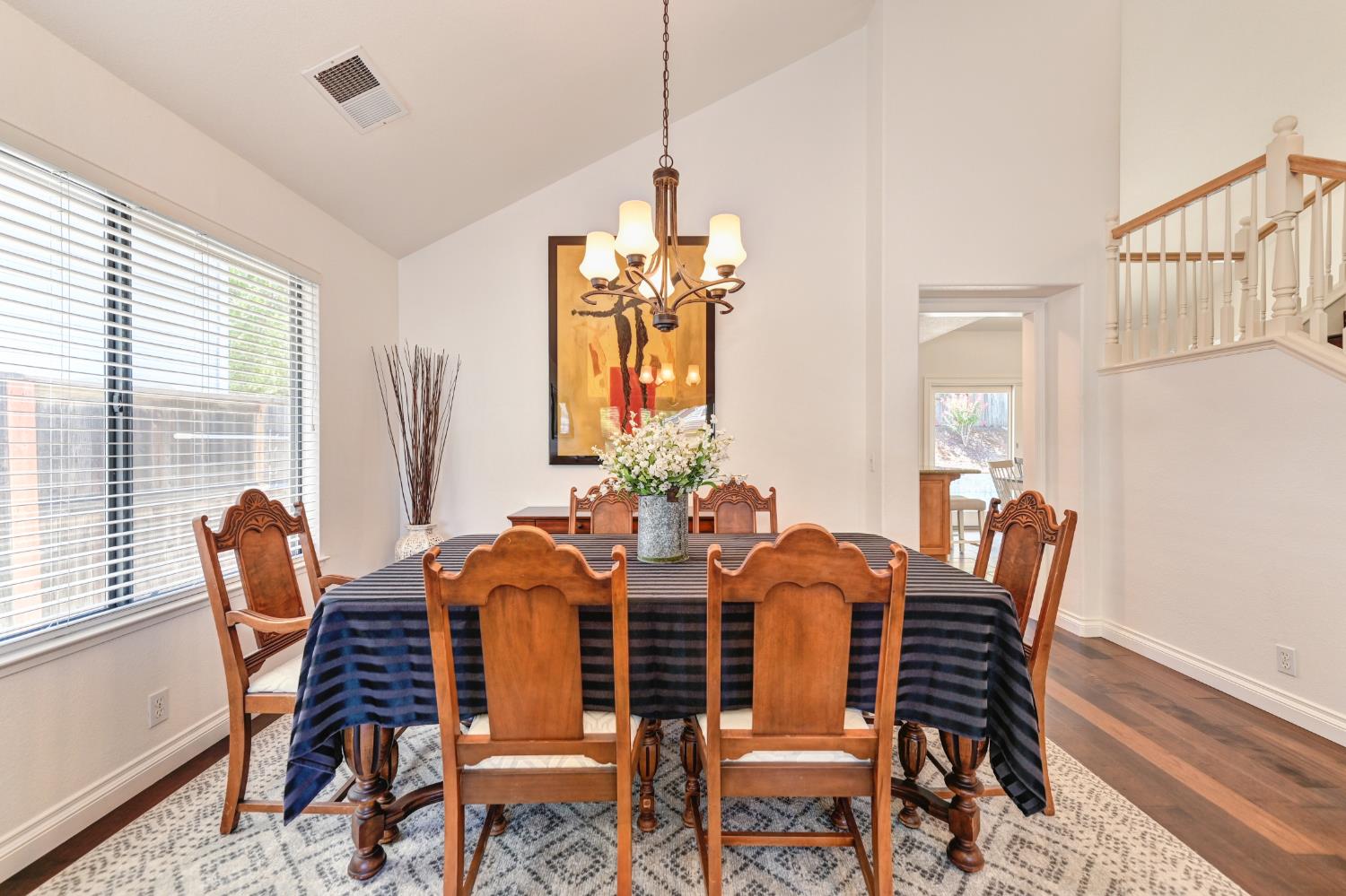 Detail Gallery Image 8 of 43 For 5313 Thunder Ridge Cir, Rocklin,  CA 95765 - 4 Beds | 3 Baths