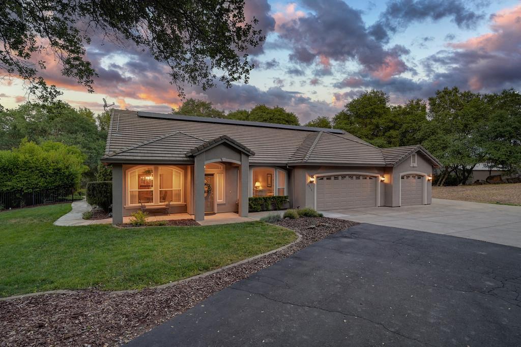 Detail Gallery Image 2 of 46 For 4301 Flying C Rd, Shingle Springs,  CA 95682 - 4 Beds | 2 Baths