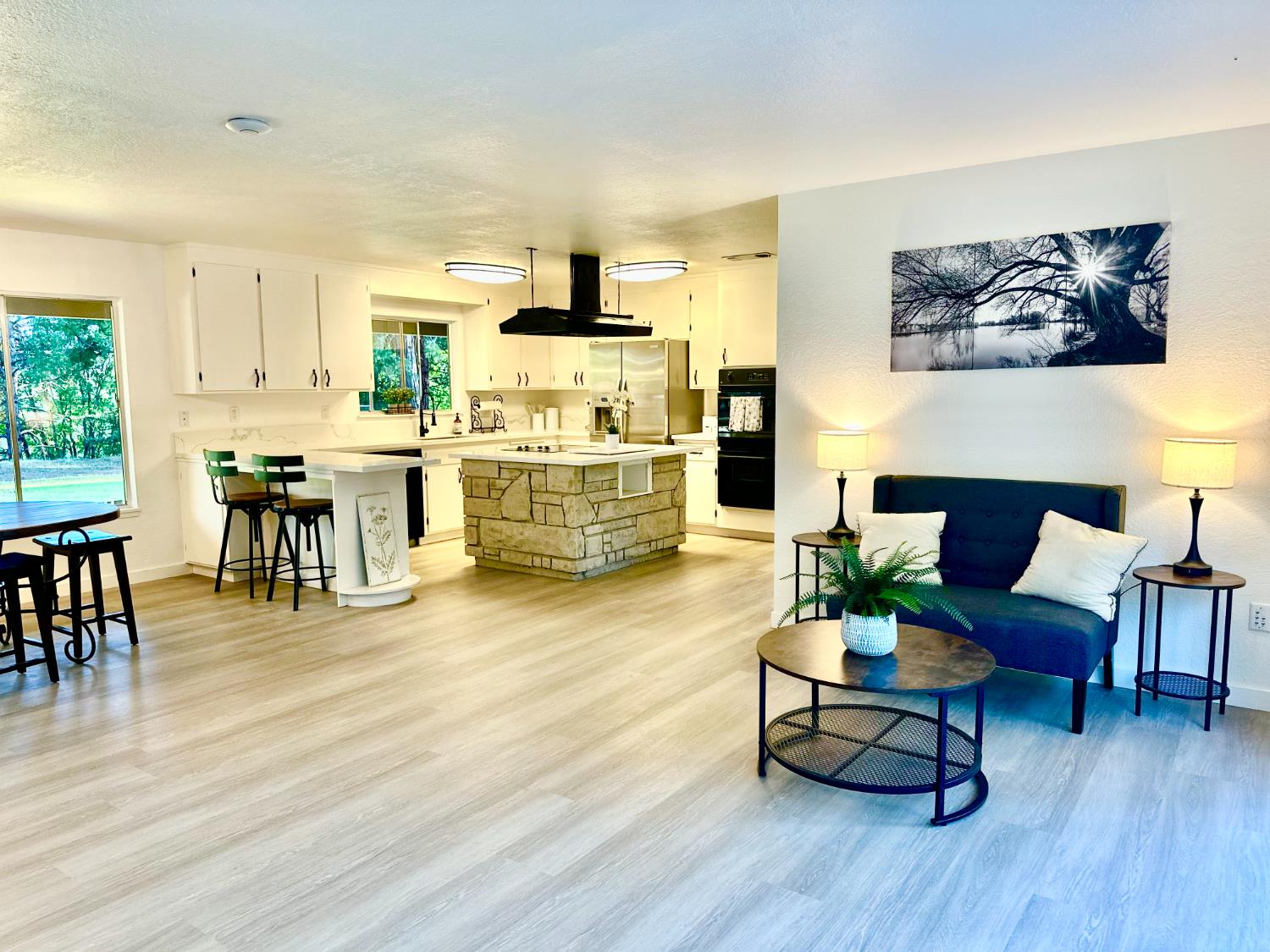 Detail Gallery Image 4 of 41 For 1997 Independence Cemetery Rd, Rail Road Flat,  CA 95257 - 3 Beds | 2 Baths