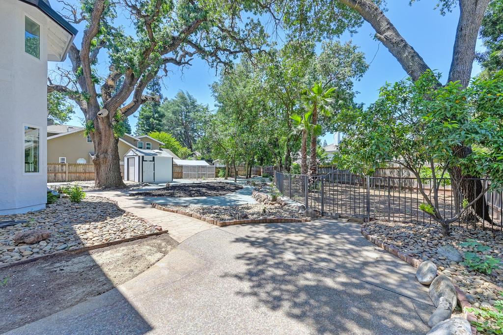 Detail Gallery Image 57 of 62 For 5069 Oak Mello Ct, Elk Grove,  CA 95758 - 4 Beds | 3 Baths