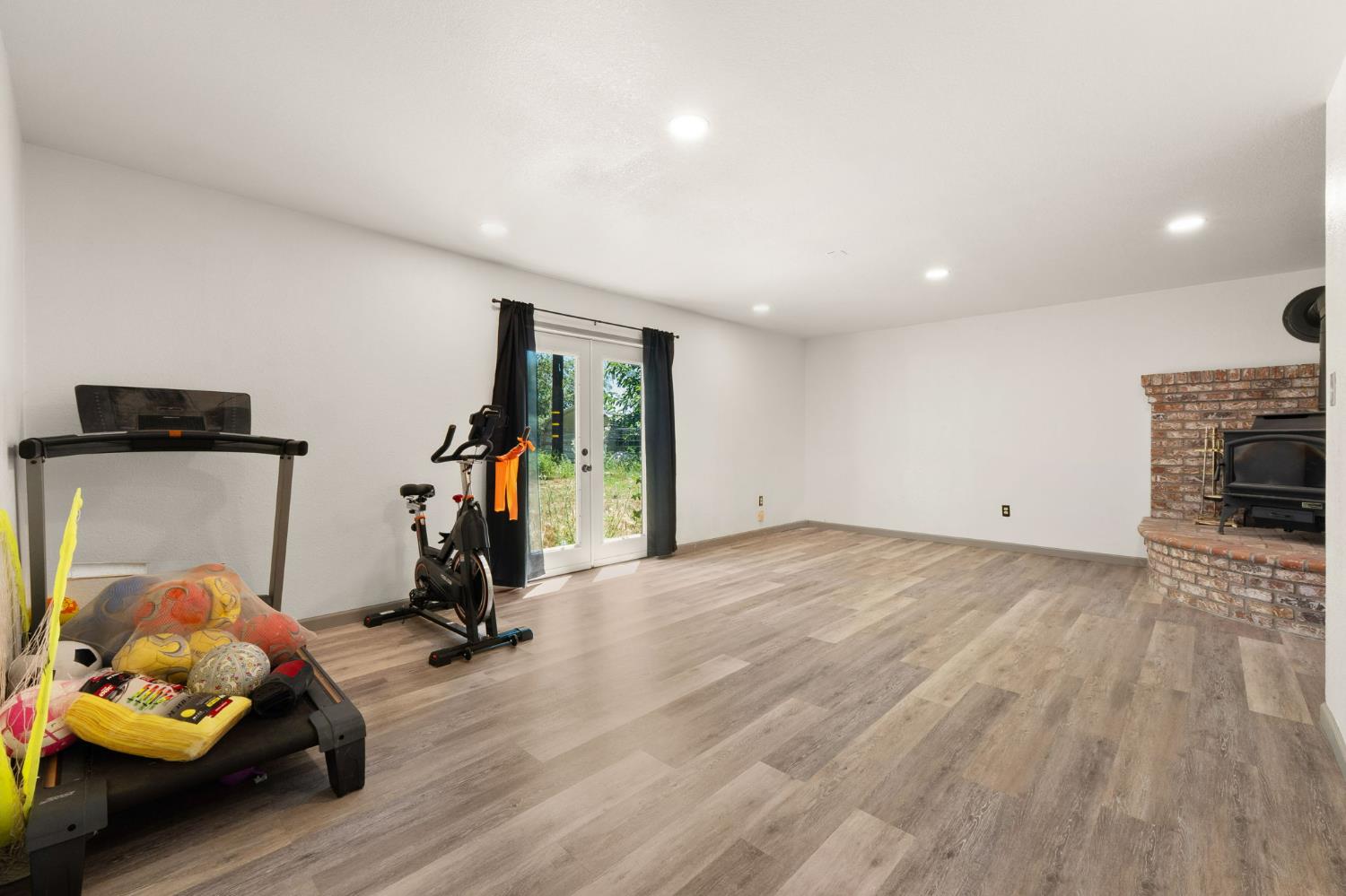 Detail Gallery Image 10 of 39 For 17905 Burke Dr, Plymouth,  CA 95669 - 3 Beds | 2 Baths