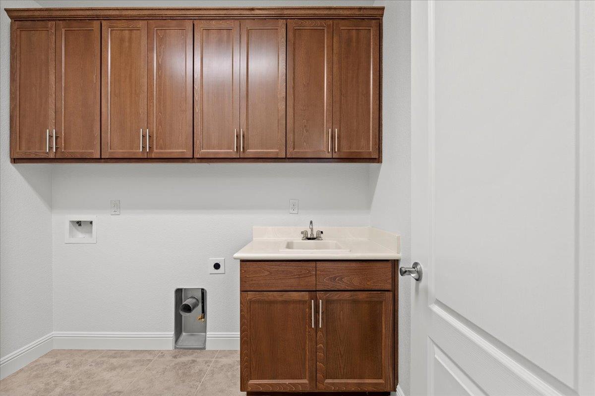 Detail Gallery Image 14 of 37 For 3129 Lennon Dr, Roseville,  CA 95661 - 5 Beds | 3 Baths
