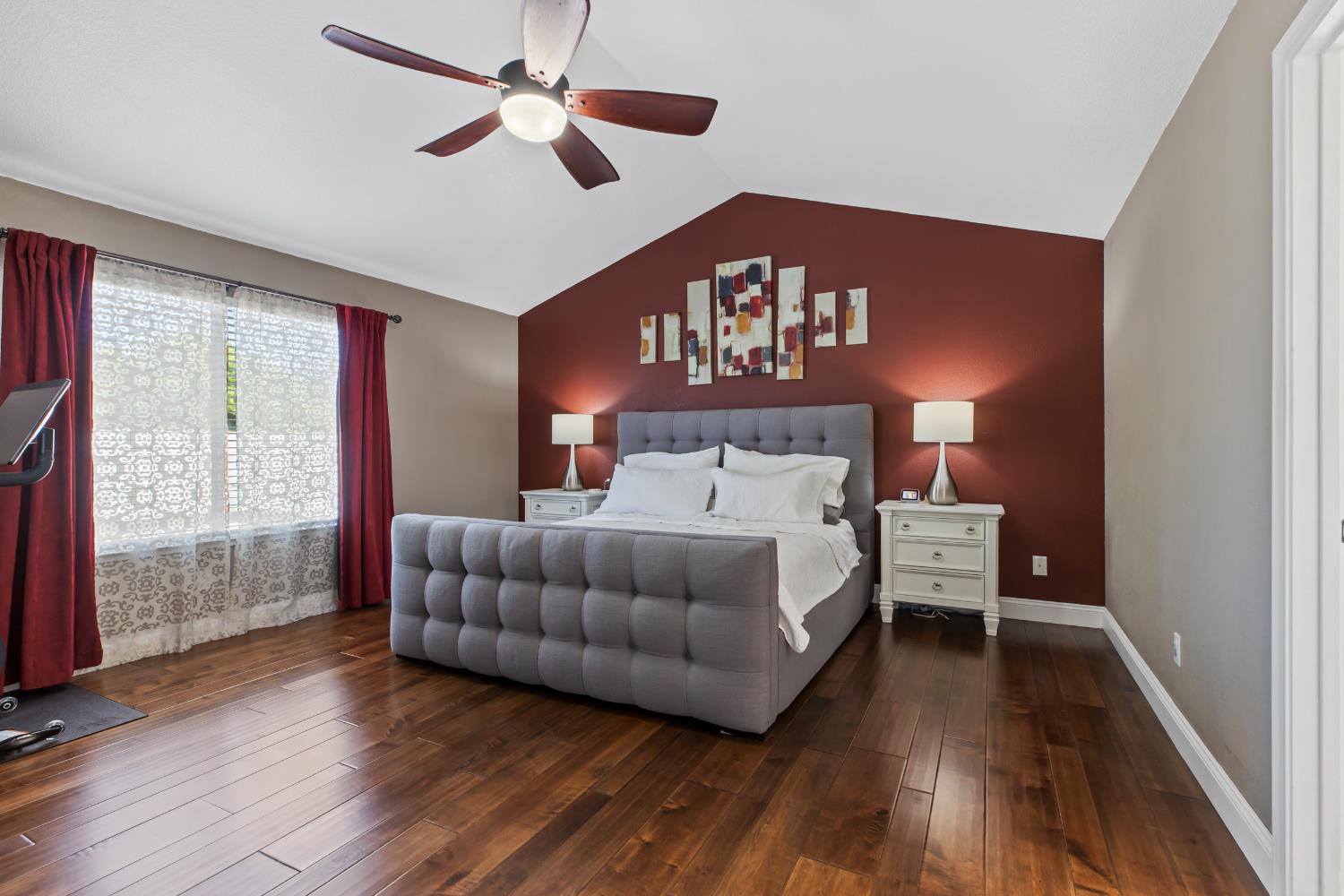 Detail Gallery Image 22 of 38 For 3092 Village Park Ct, Turlock,  CA 95382 - 4 Beds | 2/1 Baths