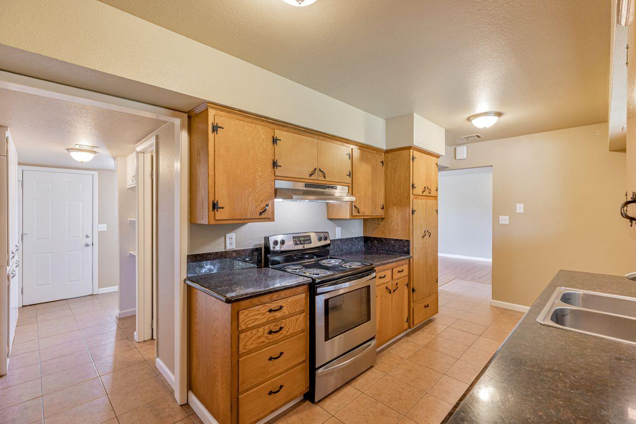 Detail Gallery Image 31 of 72 For 4130 Arden Way, Sacramento,  CA 95864 - – Beds | – Baths