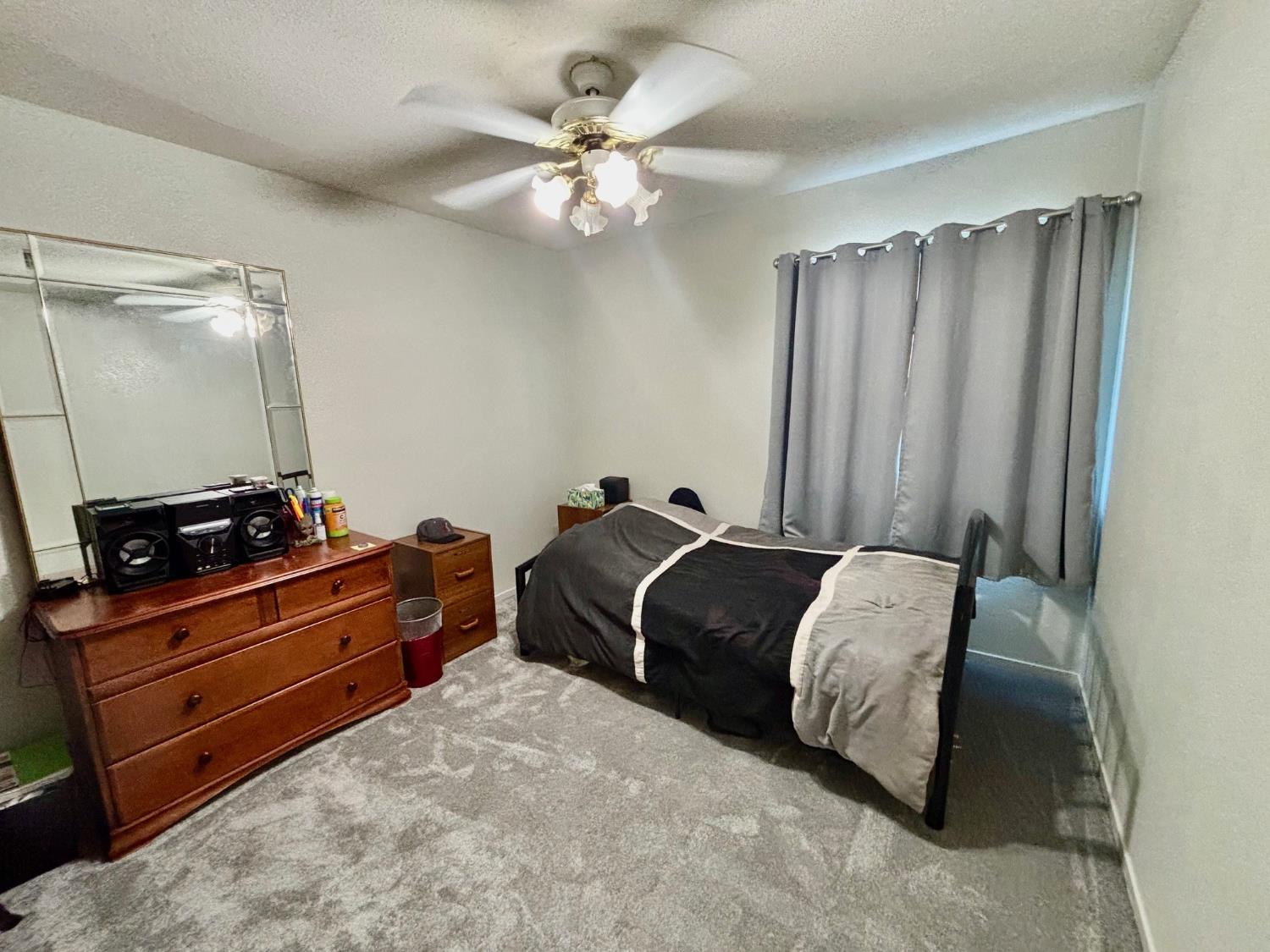 Detail Gallery Image 16 of 23 For 8949 Four Seasons Dr, Elk Grove,  CA 95624 - 4 Beds | 2 Baths