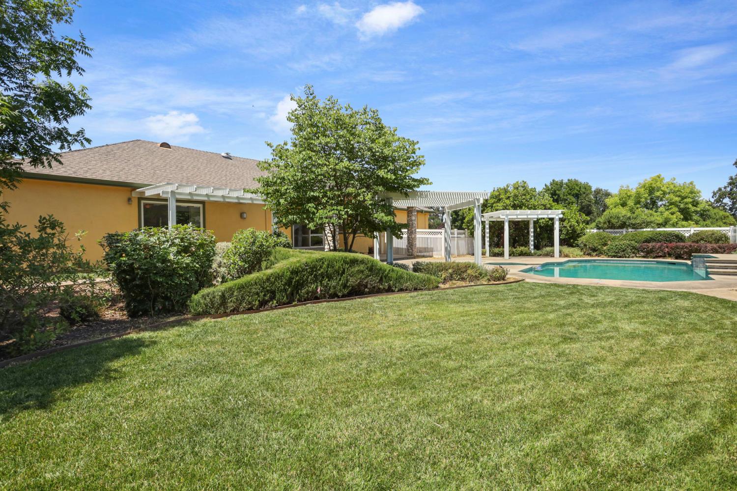 Detail Gallery Image 51 of 74 For 13703 Christensen Rd, Galt,  CA 95632 - 4 Beds | 2/1 Baths