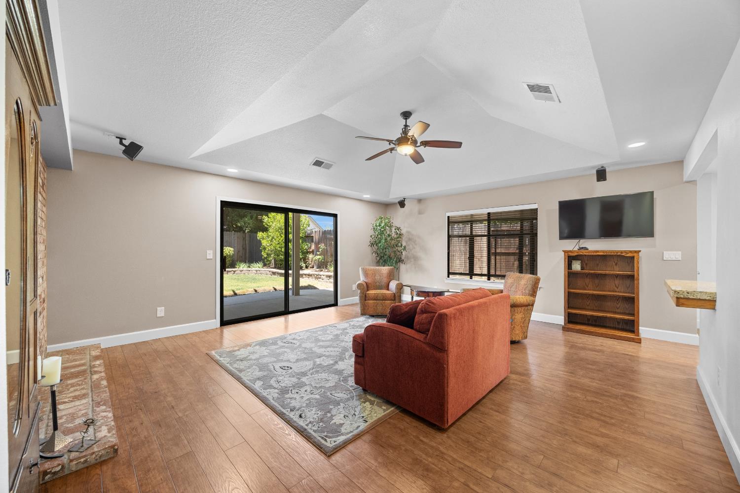 Detail Gallery Image 13 of 72 For 503 Hogan Ct, Roseville,  CA 95678 - 4 Beds | 3 Baths
