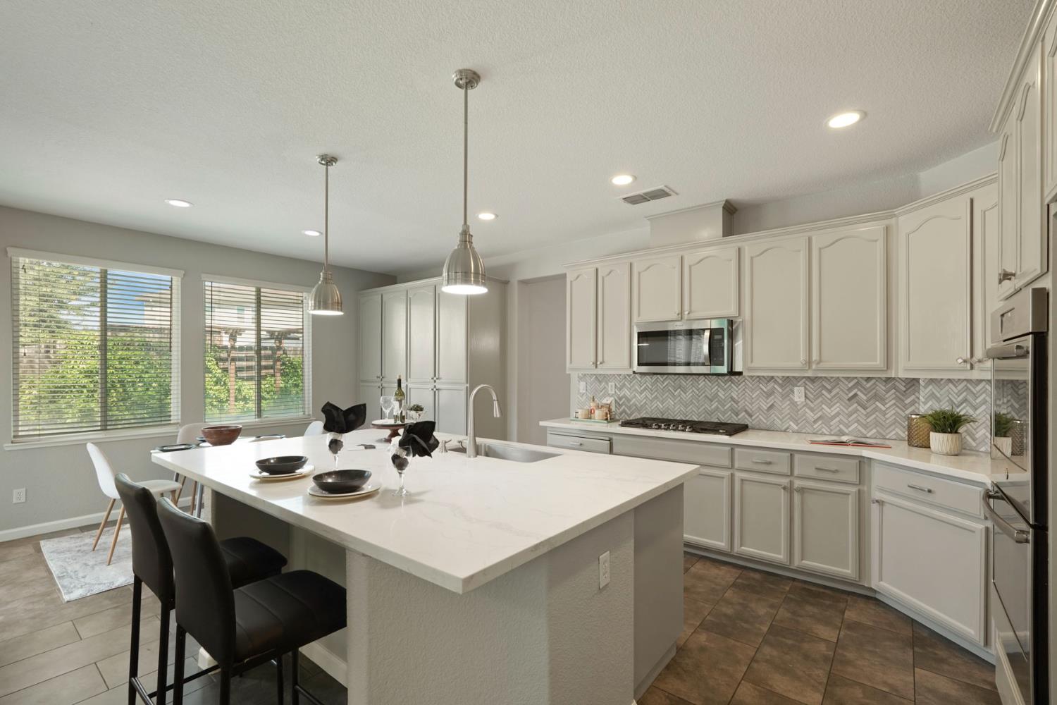 Detail Gallery Image 20 of 54 For 5545 Saxon Ave, Riverbank,  CA 95367 - 5 Beds | 3 Baths