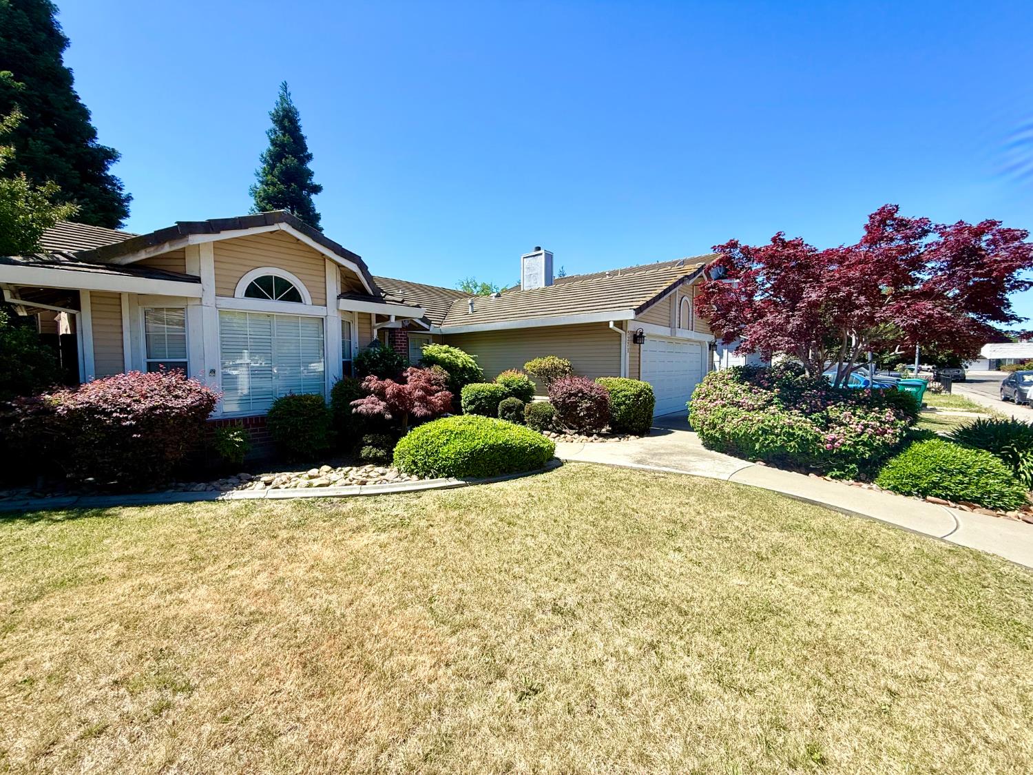Detail Gallery Image 5 of 46 For 5271 Barbados Cir, Stockton,  CA 95210 - 4 Beds | 2 Baths