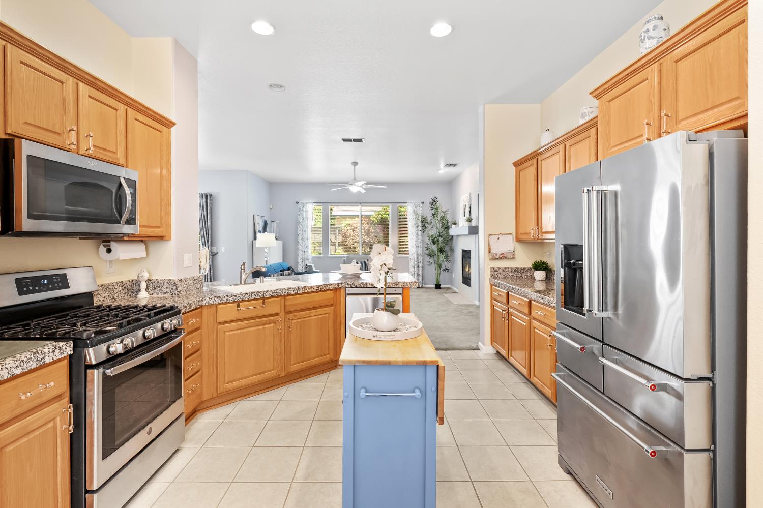 Detail Gallery Image 28 of 65 For 9501 Misty Cove Ln, Elk Grove,  CA 95758 - 2 Beds | 2 Baths