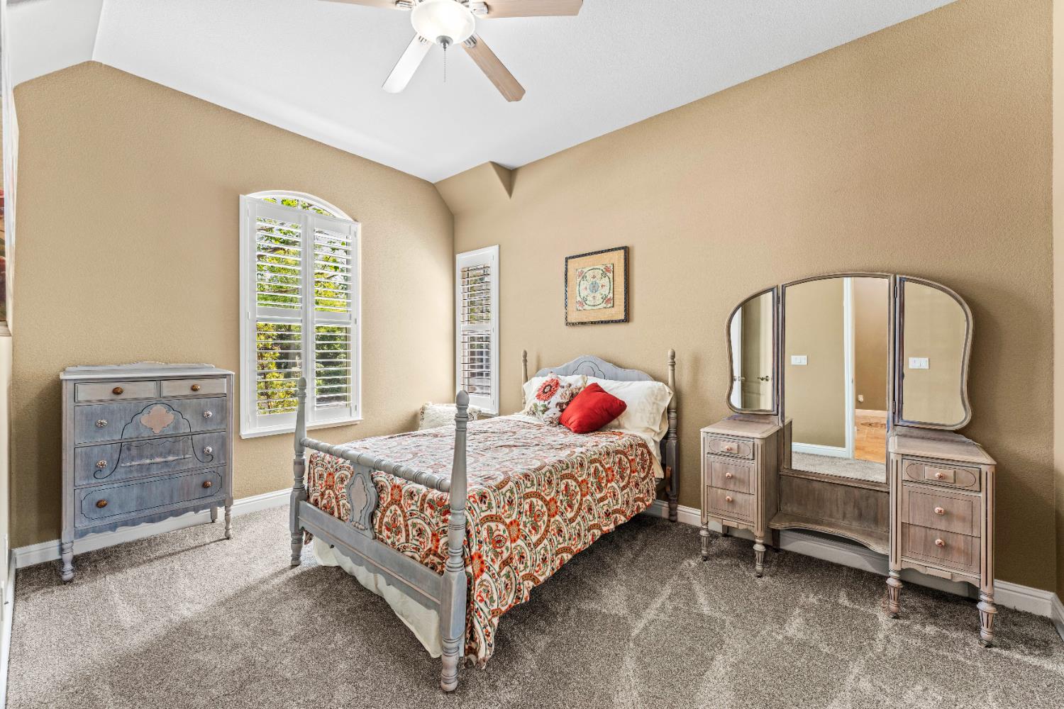 Detail Gallery Image 13 of 31 For 9535 Pinehurst Dr, Roseville,  CA 95747 - 4 Beds | 4 Baths