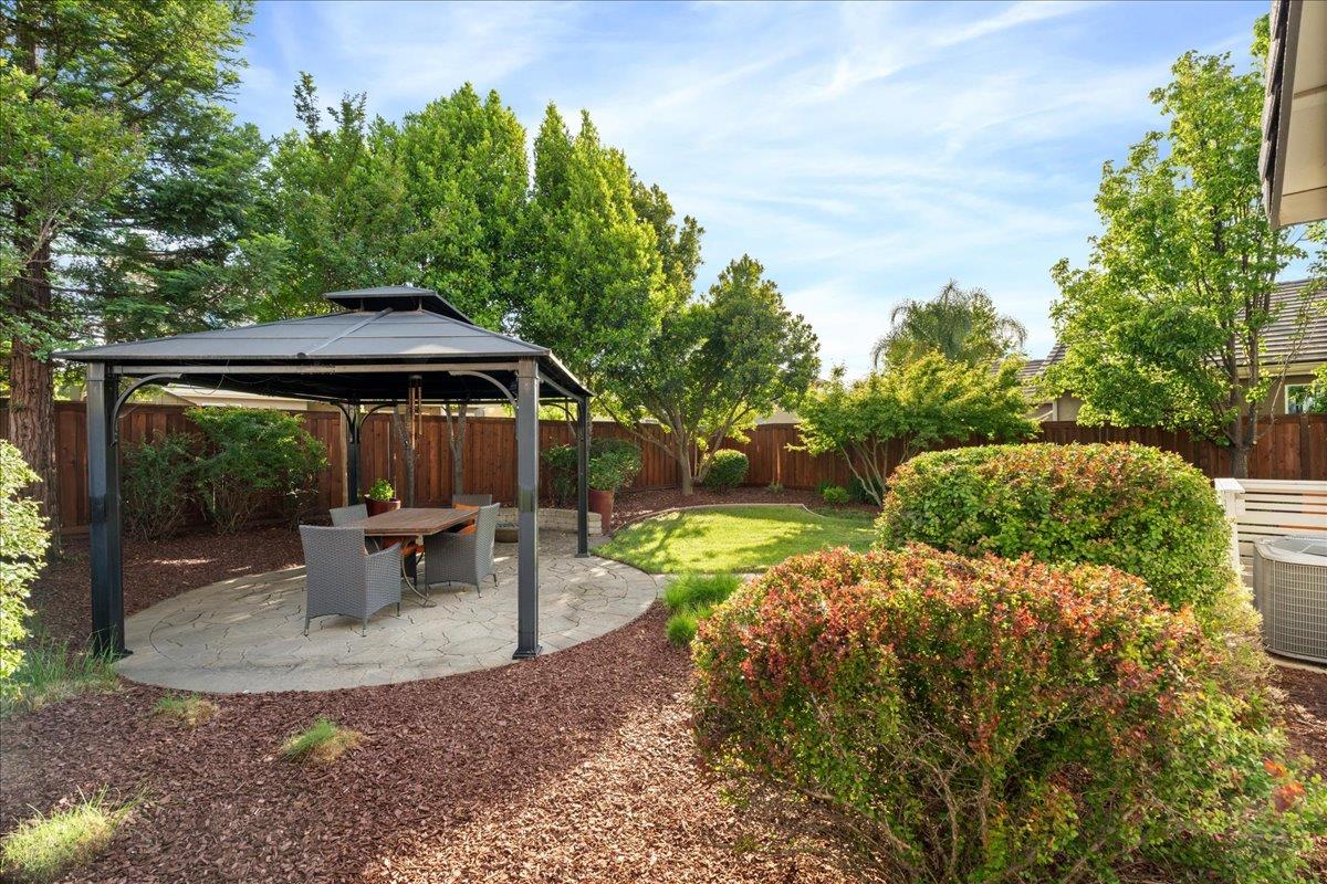 Detail Gallery Image 35 of 40 For 4065 Shorthorn Way, Roseville,  CA 95747 - 4 Beds | 3/1 Baths