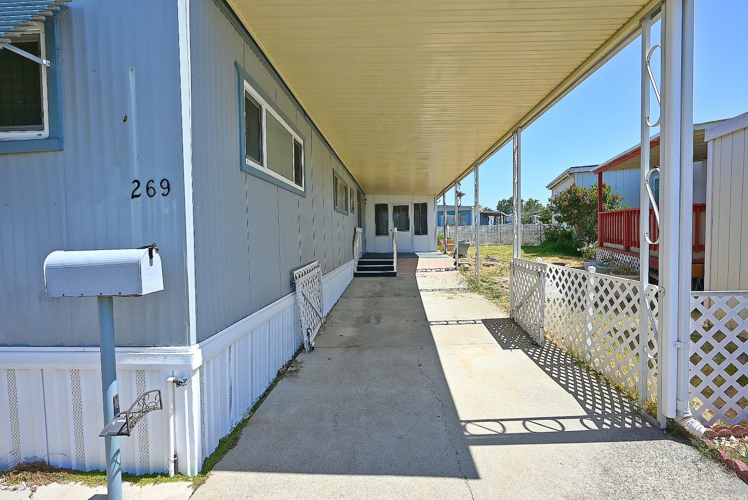 Detail Gallery Image 4 of 48 For 269 Oahu Cir, Union City,  CA 94587 - 2 Beds | 2 Baths