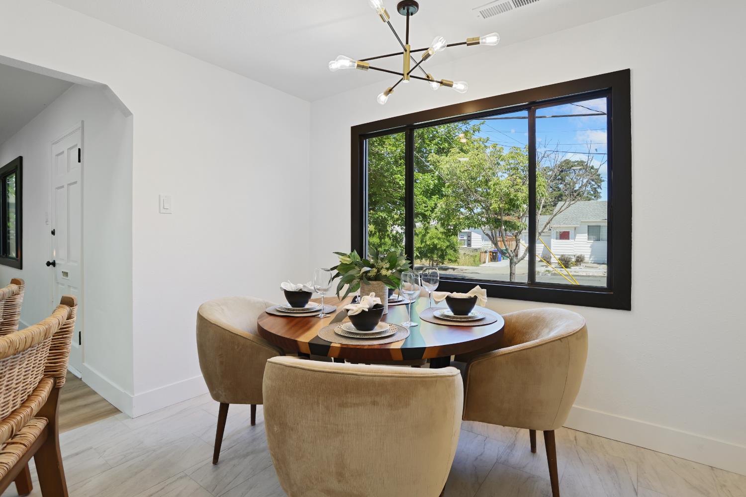 Detail Gallery Image 12 of 29 For 5528 Solano Ave, Richmond,  CA 94805 - 4 Beds | 2 Baths