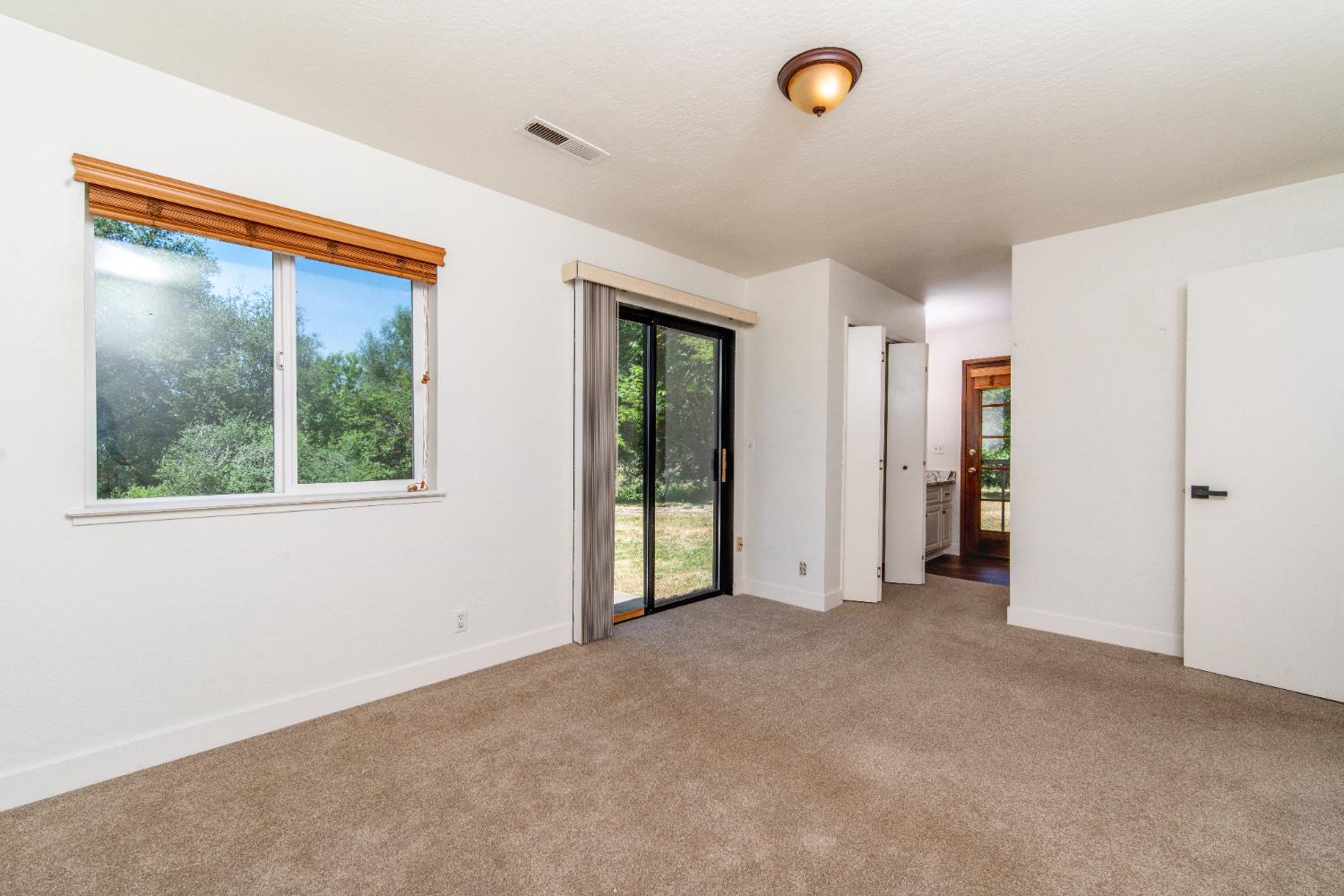 Detail Gallery Image 14 of 33 For 3791 Noel Ct, Placerville,  CA 95667 - 3 Beds | 2 Baths