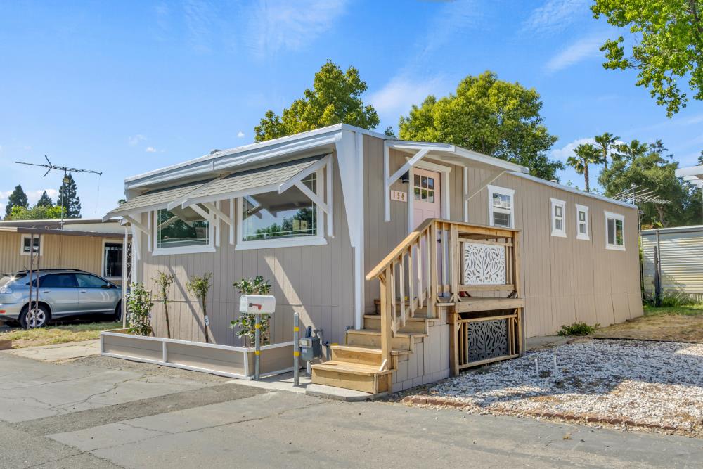 Detail Gallery Image 1 of 31 For 5935 Auburn Blvd 154, Citrus Heights,  CA 95621 - 2 Beds | 1 Baths