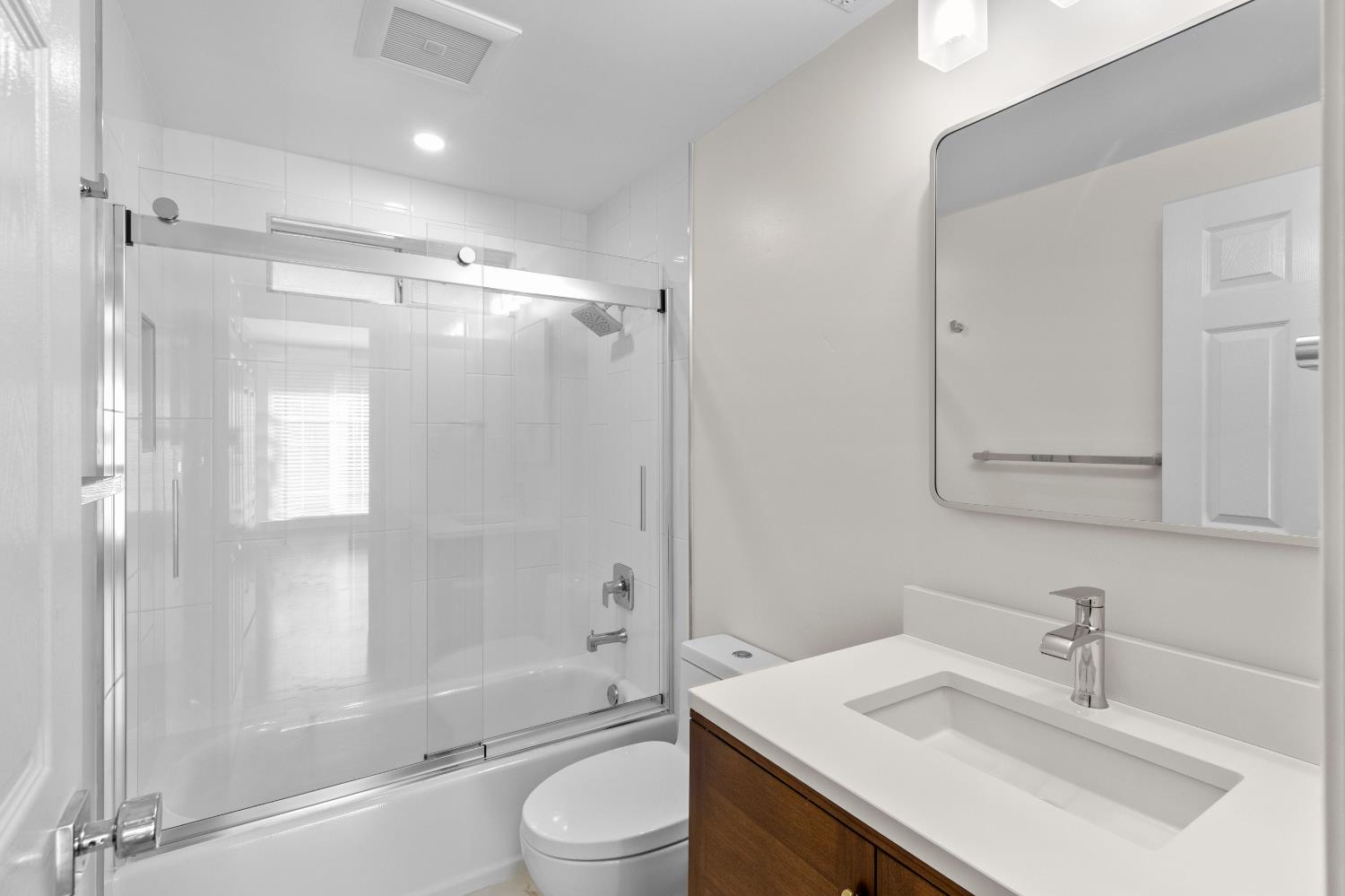 Detail Gallery Image 41 of 65 For 4937 Donovan Dr, Carmichael,  CA 95608 - 3 Beds | 2 Baths
