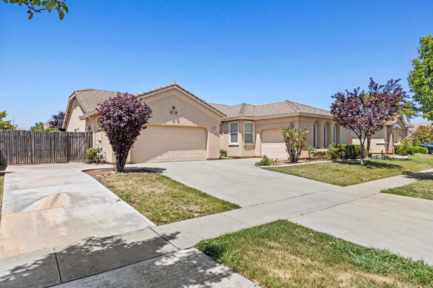 Detail Gallery Image 1 of 40 For 5582 Turnberry, Marysville,  CA 95901 - 3 Beds | 2/1 Baths