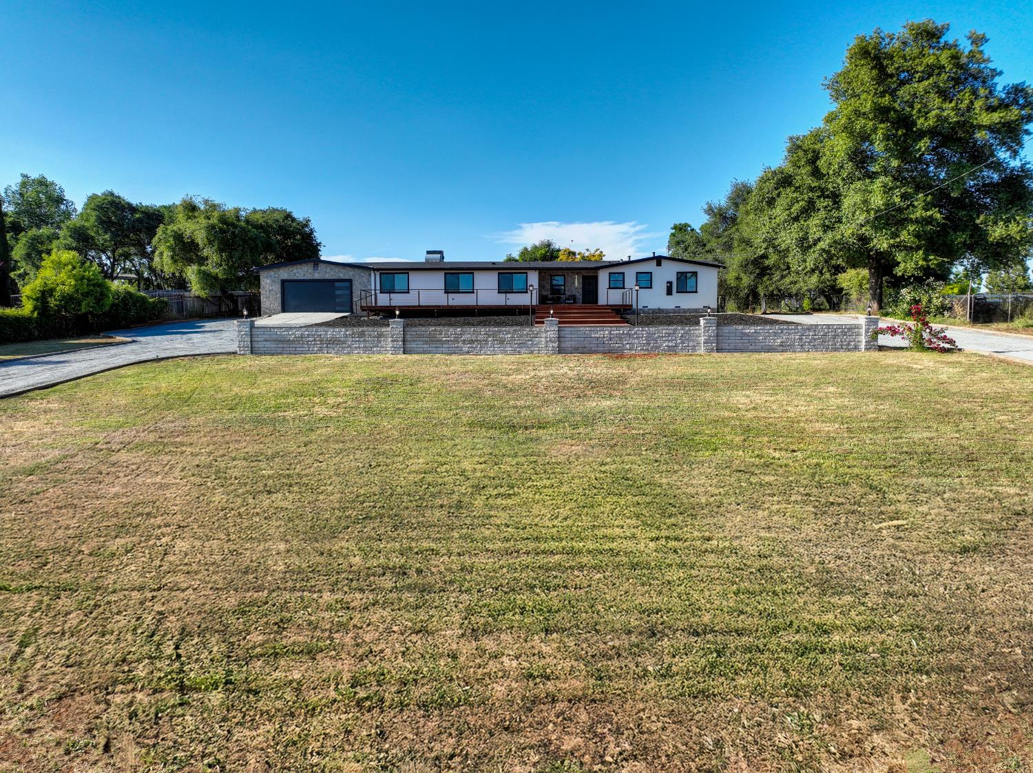 Detail Gallery Image 14 of 96 For 12445 Ladd Ln, Auburn,  CA 95603 - 6 Beds | 3 Baths